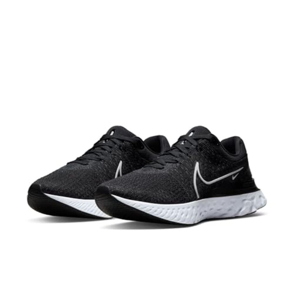NWT Nike Men’s Sneakers Black/White Size 8 Athletic Casual Shoes